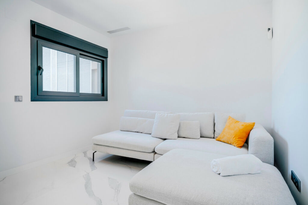 Middle Floor Apartment Benidorm Alicante - image 25