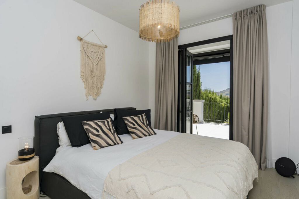 Detached Villa Benahavís Málaga - image 23