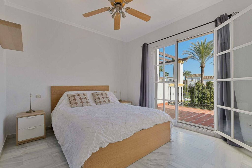 Townhouse Estepona Málaga - image 25