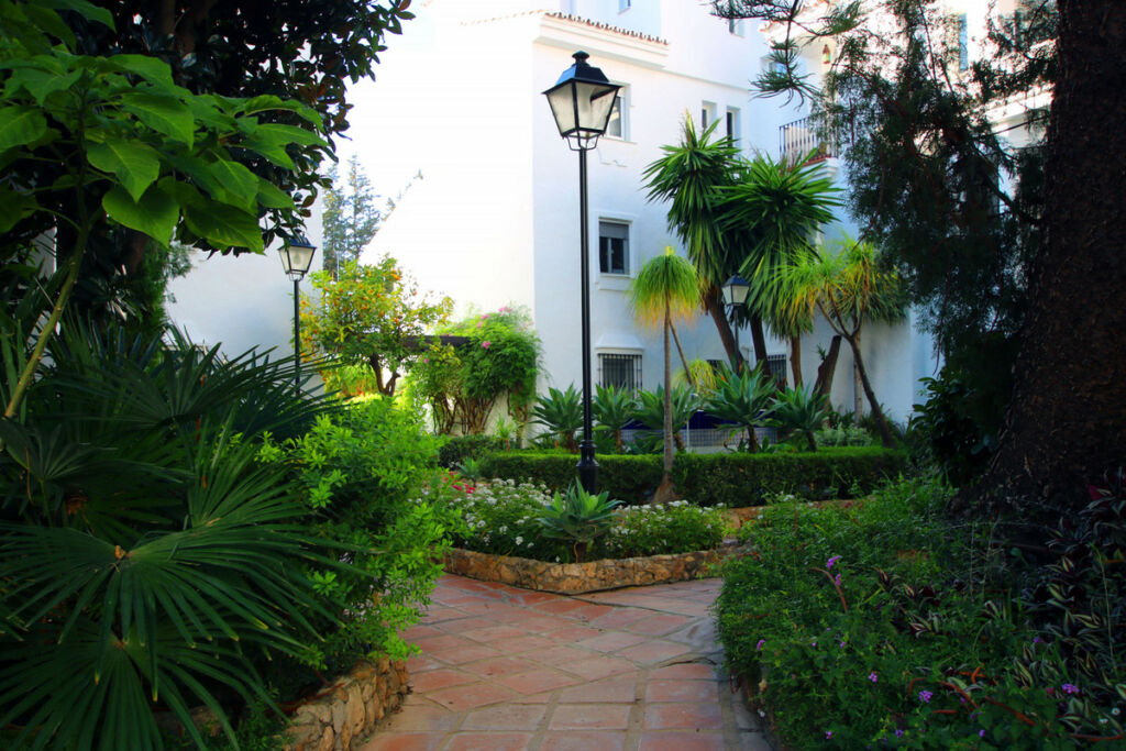 Penthouse Duplex Nueva Andalucía Málaga - image 25