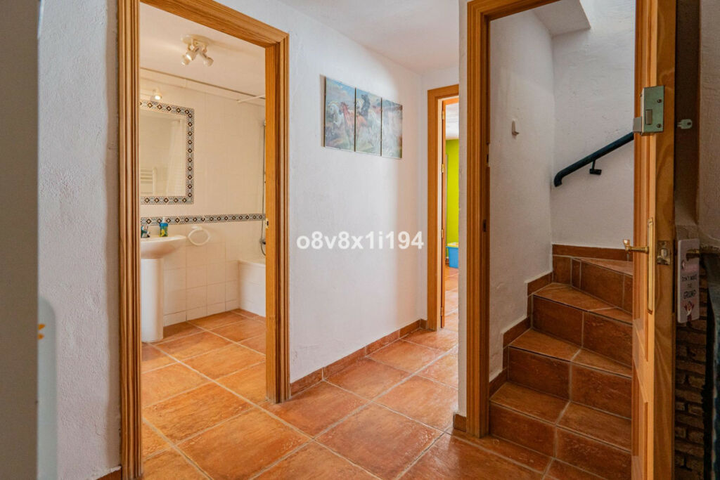 Detached Villa Pizarra Málaga - image 25