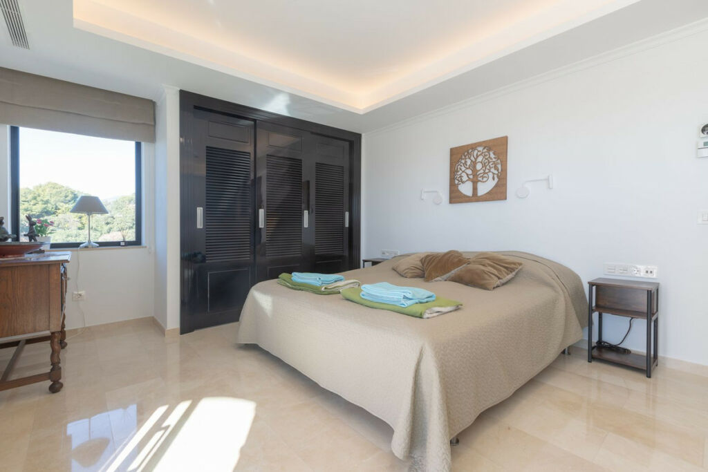 Detached Villa Elviria Málaga - image 28