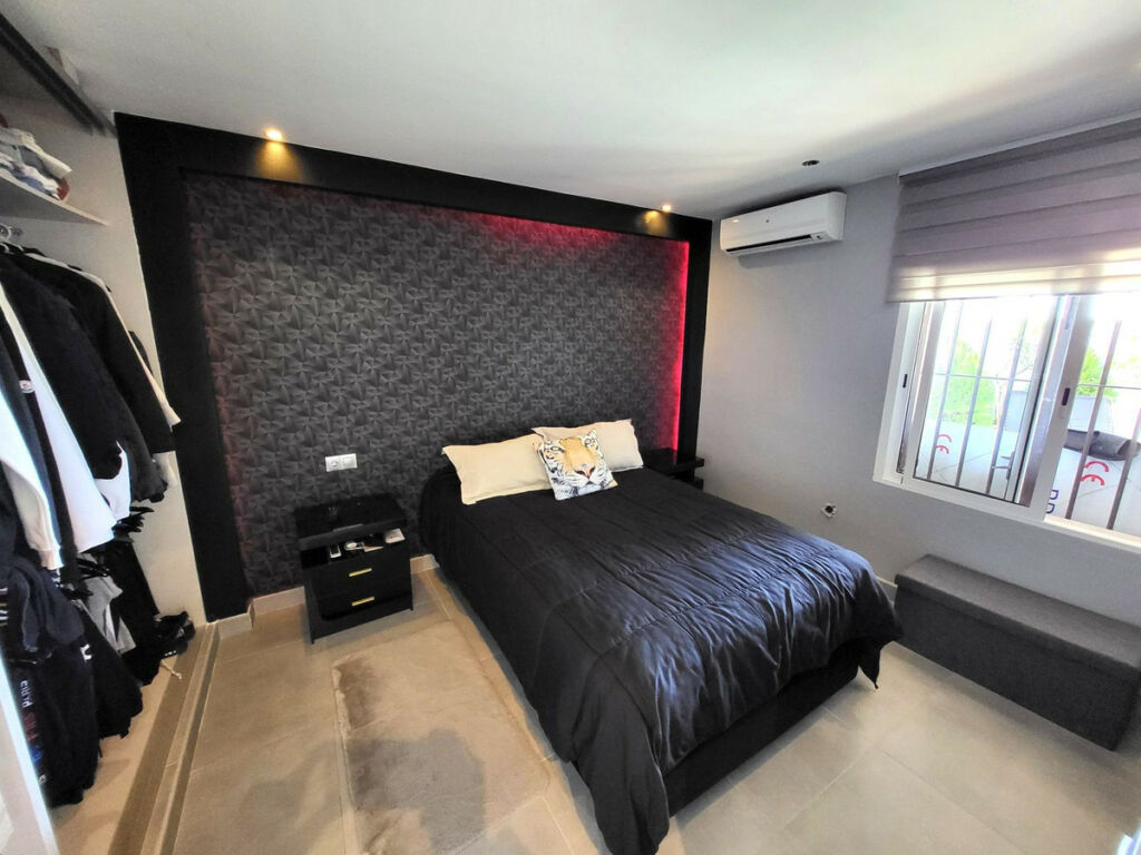Townhouse Guadalmina Alta Málaga - image 25