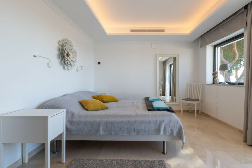 Detached Villa Elviria Málaga - image 29