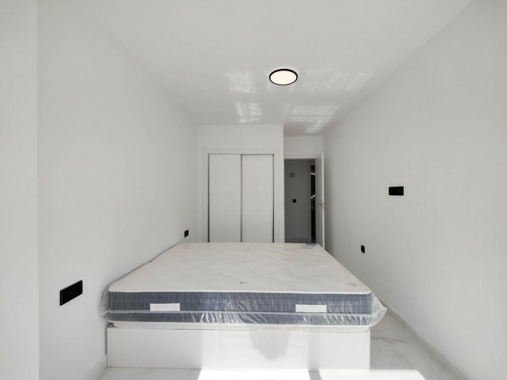 Middle Floor Apartment Punta Prima Alicante - image 26