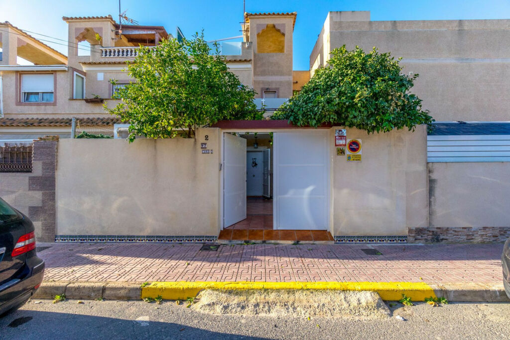 Townhouse Torrevieja Alicante - image 26