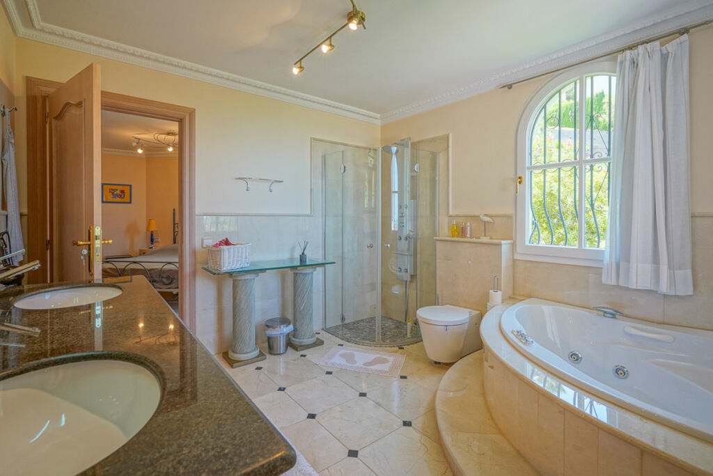 Detached Villa Sella Alicante - image 26