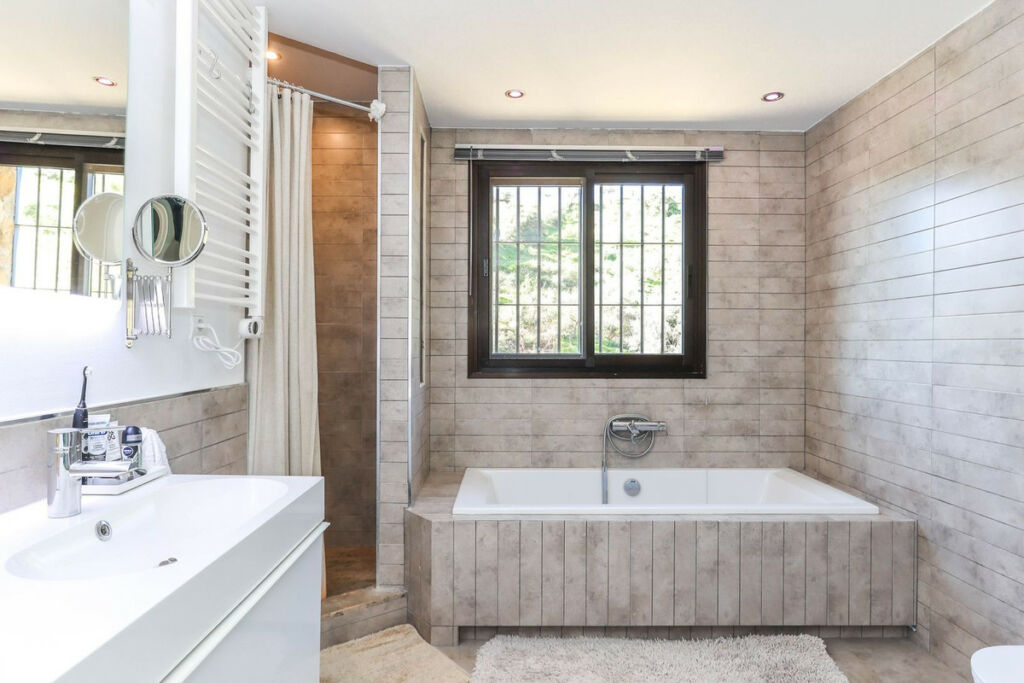 Detached Villa Monda Málaga - image 26