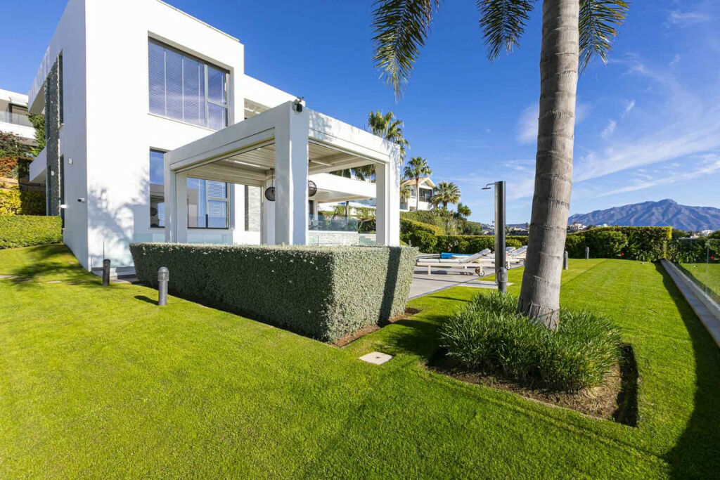 Detached Villa Benahavís Málaga - image 26