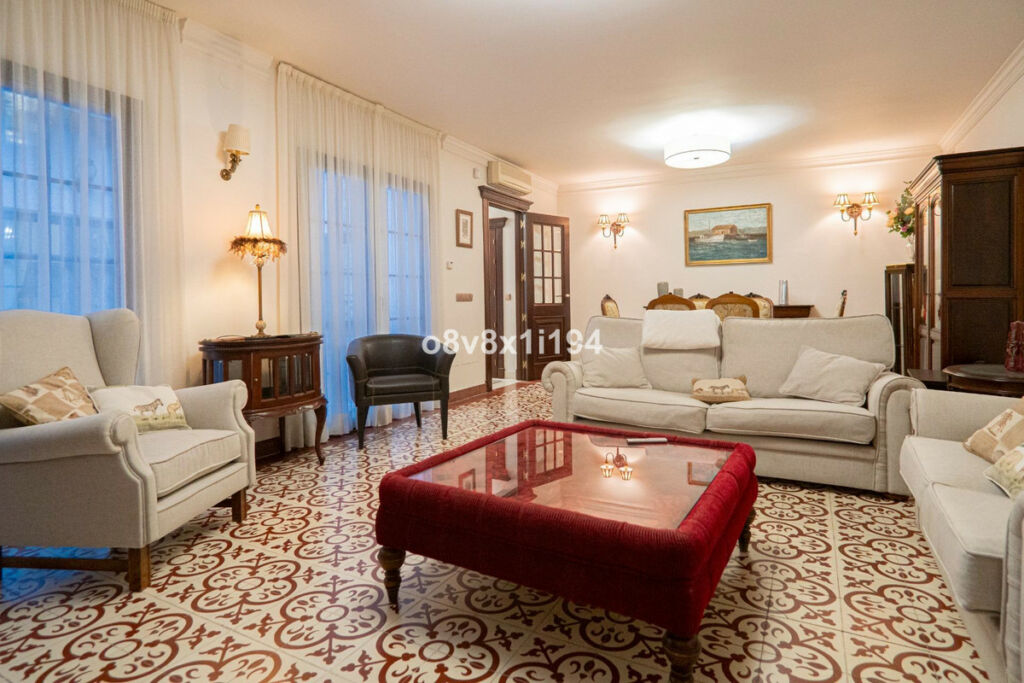 Detached Villa Fuengirola Málaga - image 26