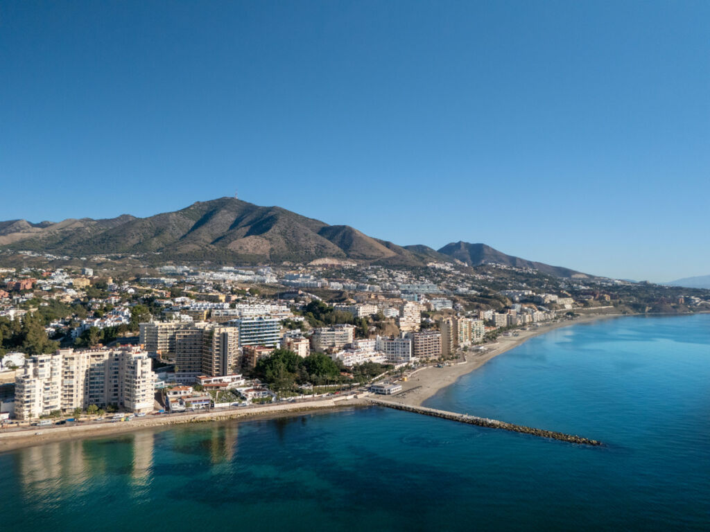 Middle Floor Apartment Fuengirola Málaga - image 28
