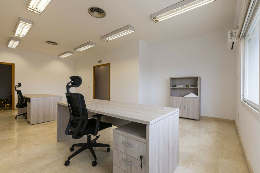 Warehouse Marbella Málaga - image 26