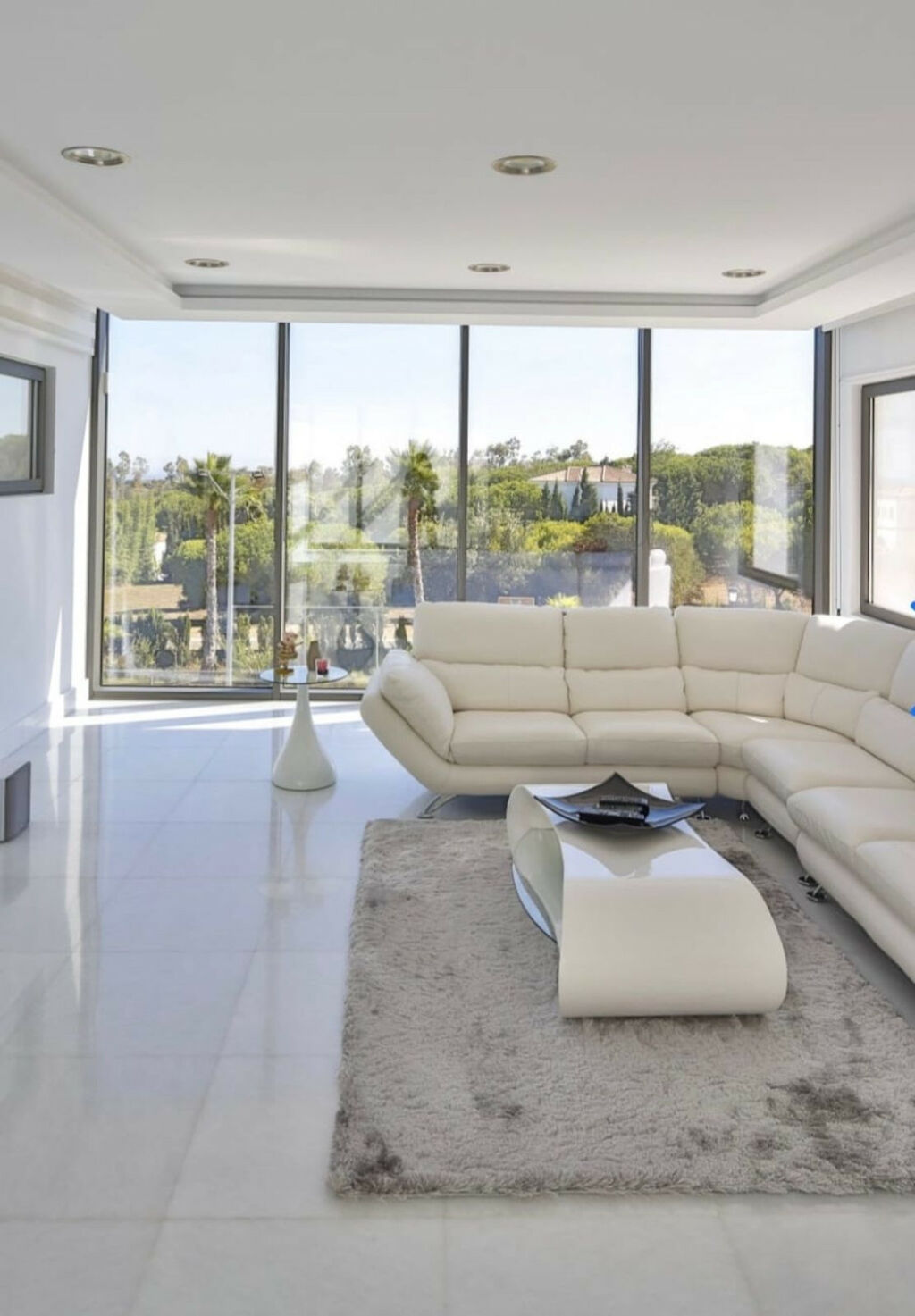 Detached Villa Sotogrande Cádiz - image 26