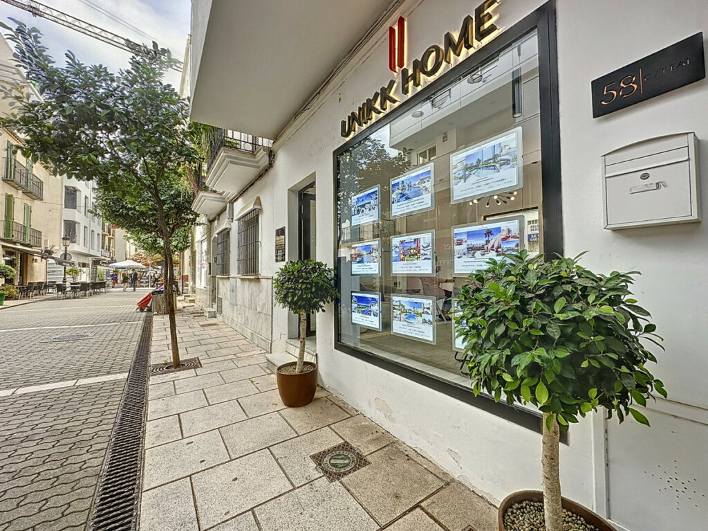 Middle Floor Apartment Estepona Málaga - image 27