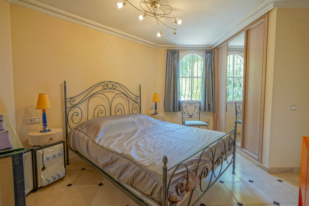 Detached Villa Sella Alicante - image 27