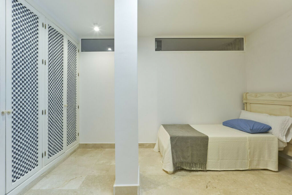 Semi-Detached House The Golden Mile Málaga - image 27