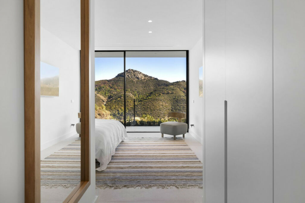 Detached Villa Benahavís Málaga - image 39