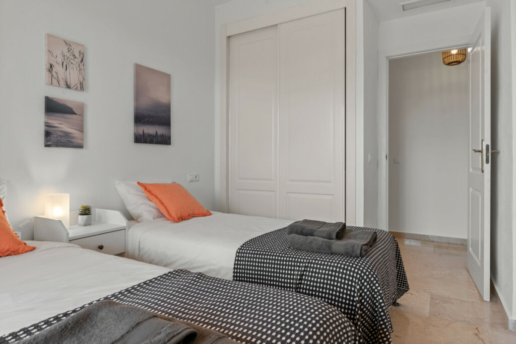 Middle Floor Apartment La Cala Málaga - Bild 27
