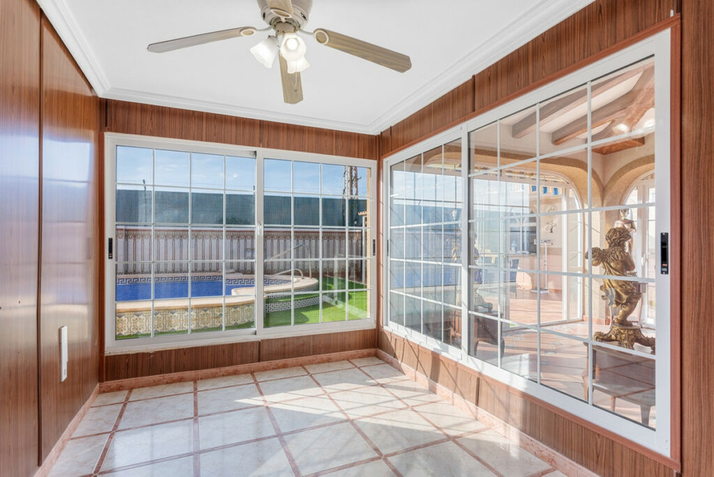 Townhouse Torrevieja Alicante - image 26