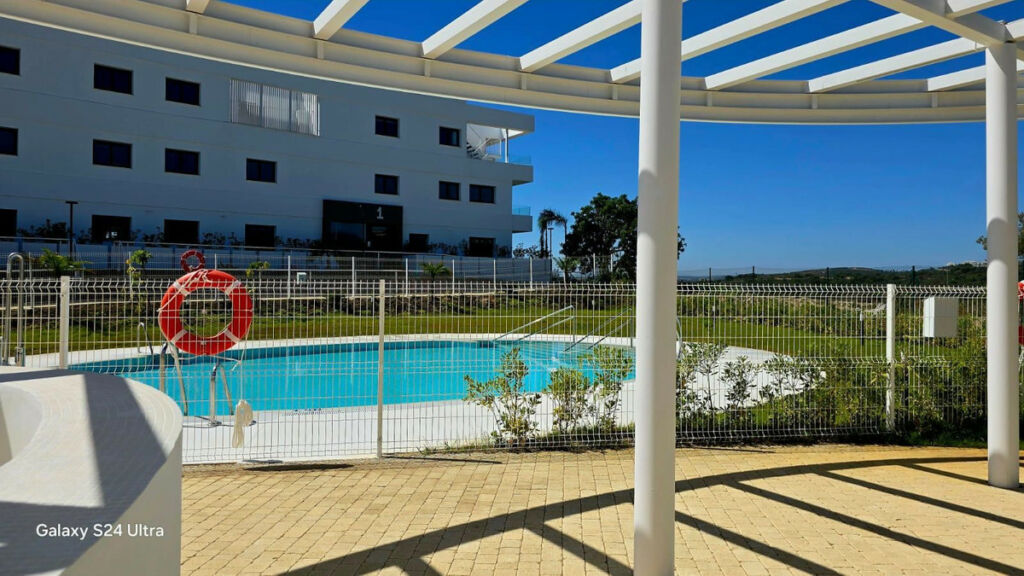 Middle Floor Apartment Estepona Málaga - image 31