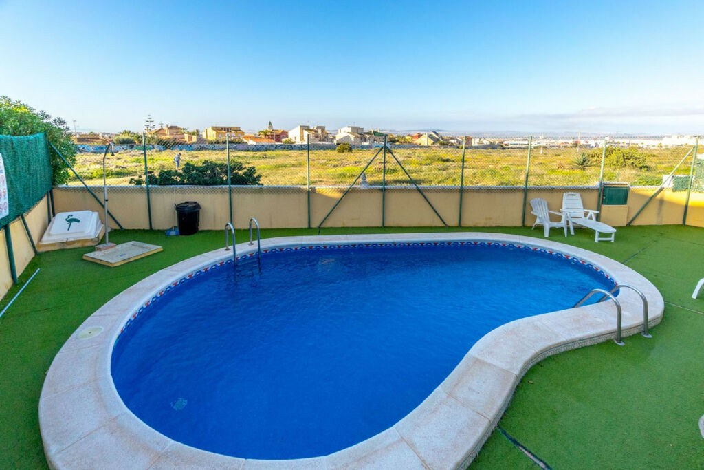 Townhouse Torrevieja Alicante - image 27