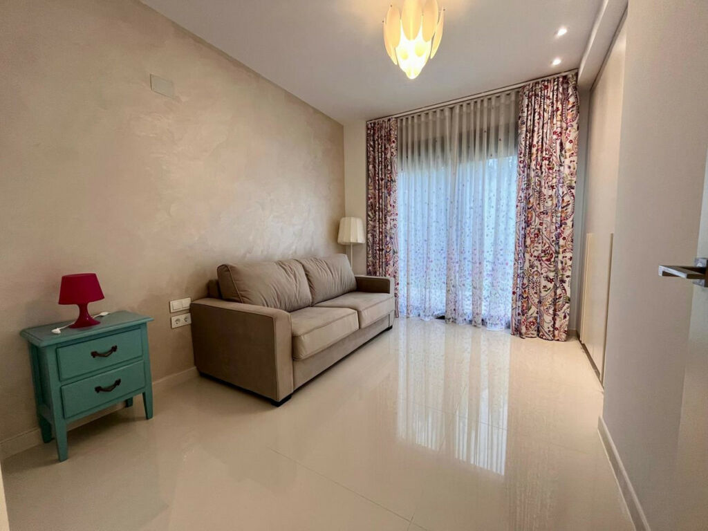 Detached Villa Dehesa de Campoamor Alicante - image 27