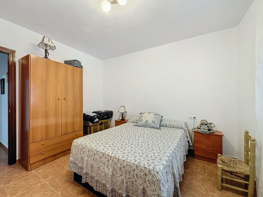 Detached Villa Alcaucín Málaga - image 27