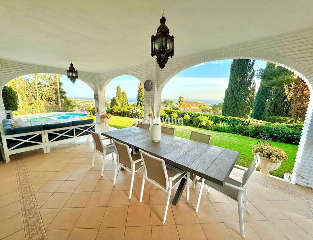 Detached Villa Benalmadena Pueblo Málaga - image 27