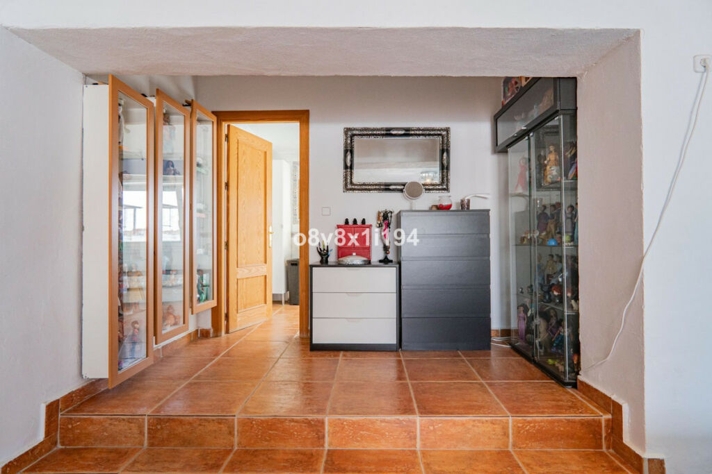Detached Villa Pizarra Málaga - image 27