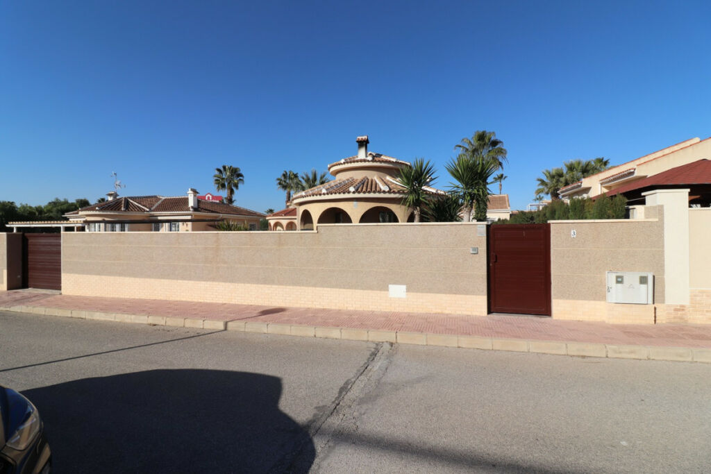 Detached Villa Benijofar Alicante - image 25