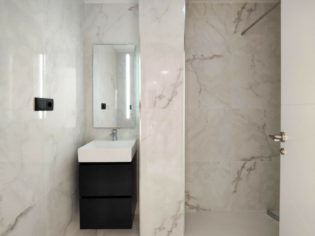 Middle Floor Apartment Punta Prima Alicante - image 27