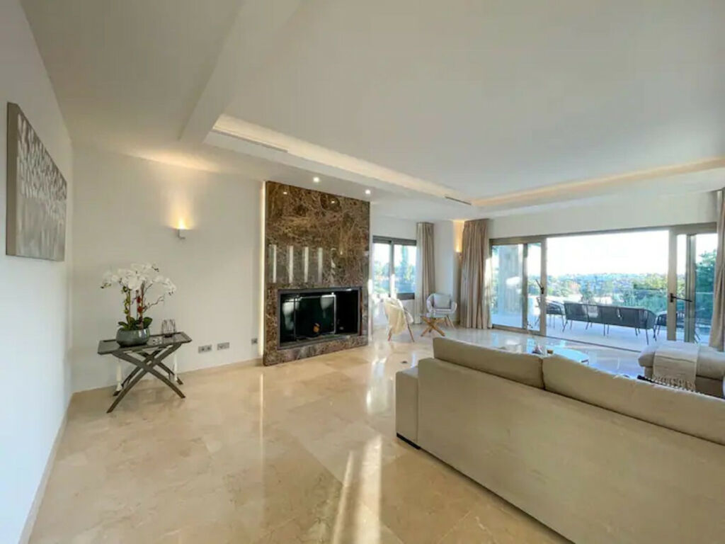 Detached Villa Benahavís Málaga - image 27