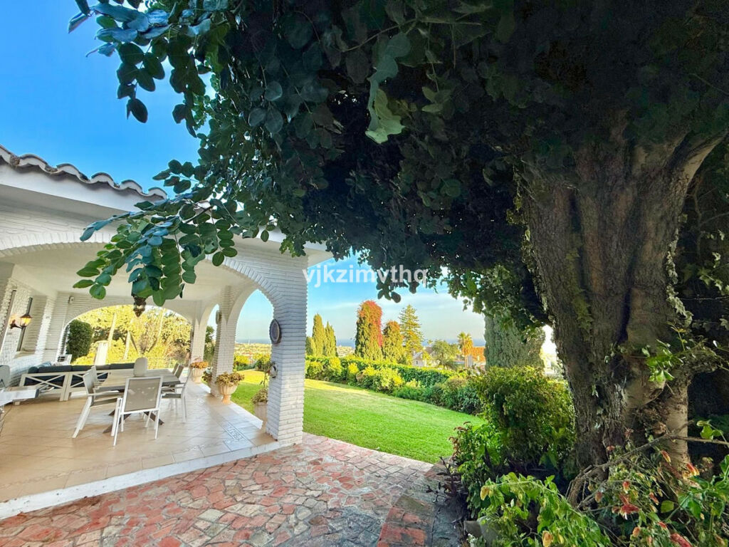 Detached Villa Benalmadena Pueblo Málaga - image 28