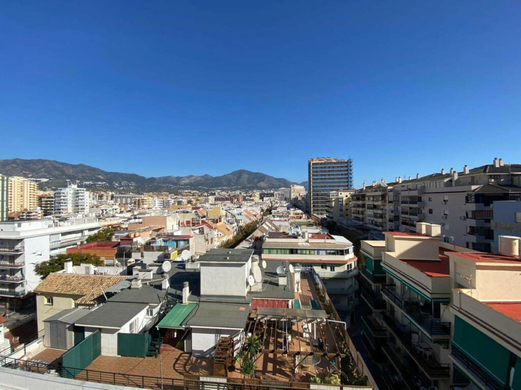 Middle Floor Apartment Fuengirola Málaga - image 28