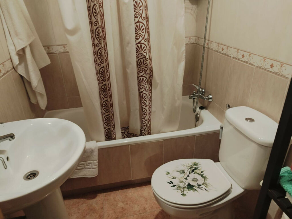 Middle Floor Apartment Torrevieja Alicante - image 28