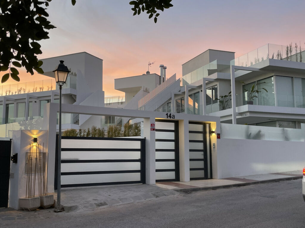 Detached Villa Marbella Málaga - image 28
