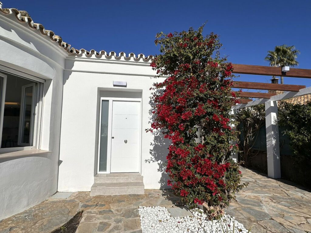 Detached Villa La Duquesa Málaga - image 28