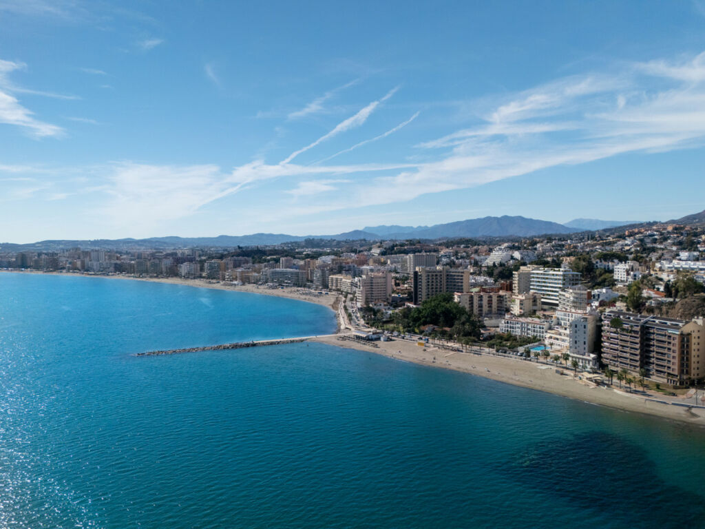Middle Floor Apartment Fuengirola Málaga - image 30