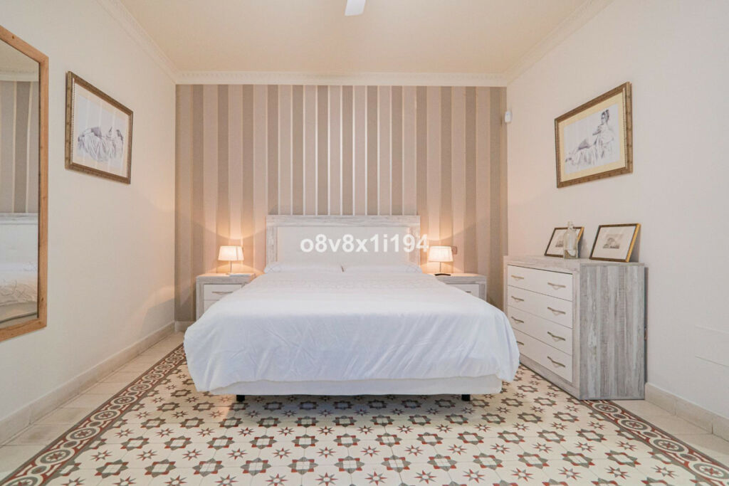 Detached Villa Fuengirola Málaga - image 29