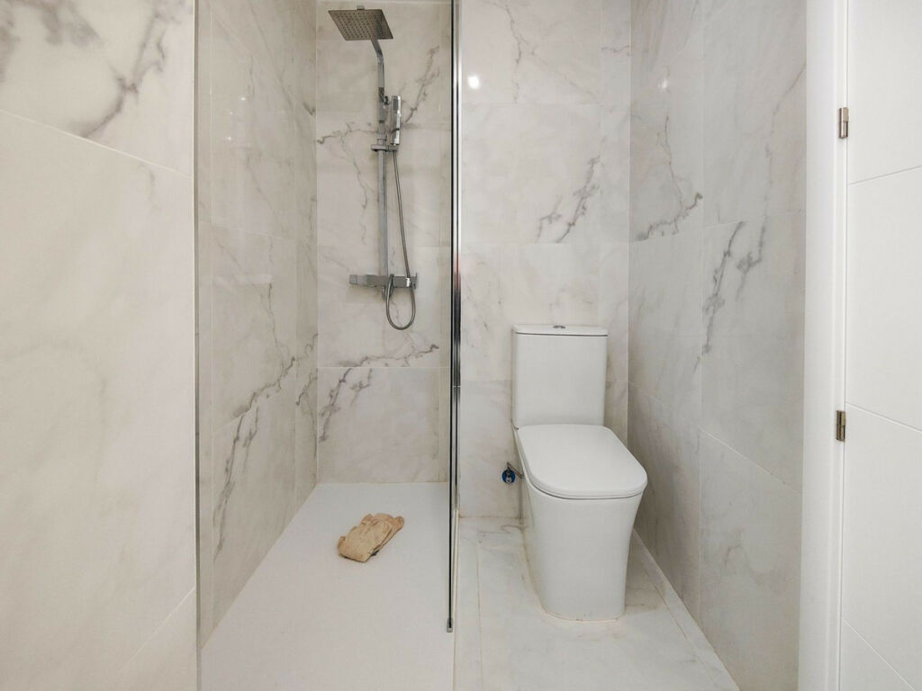 Middle Floor Apartment Punta Prima Alicante - image 29