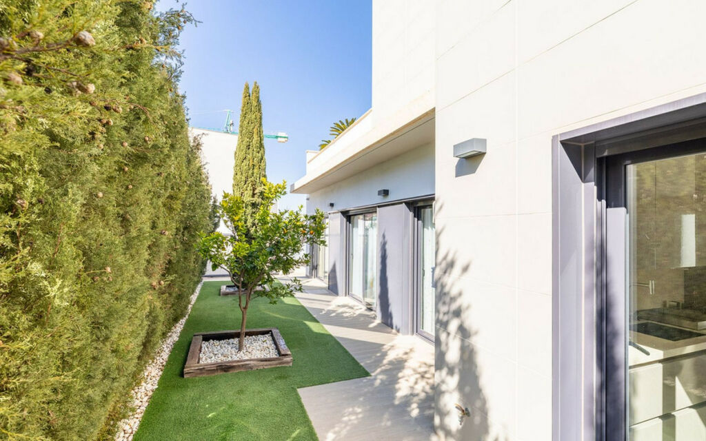 Detached Villa Campoamor Alicante - image 29