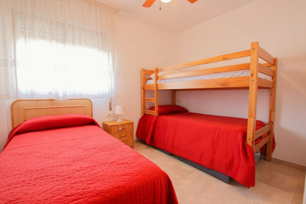Middle Floor Apartment Torrenueva Málaga - image 3