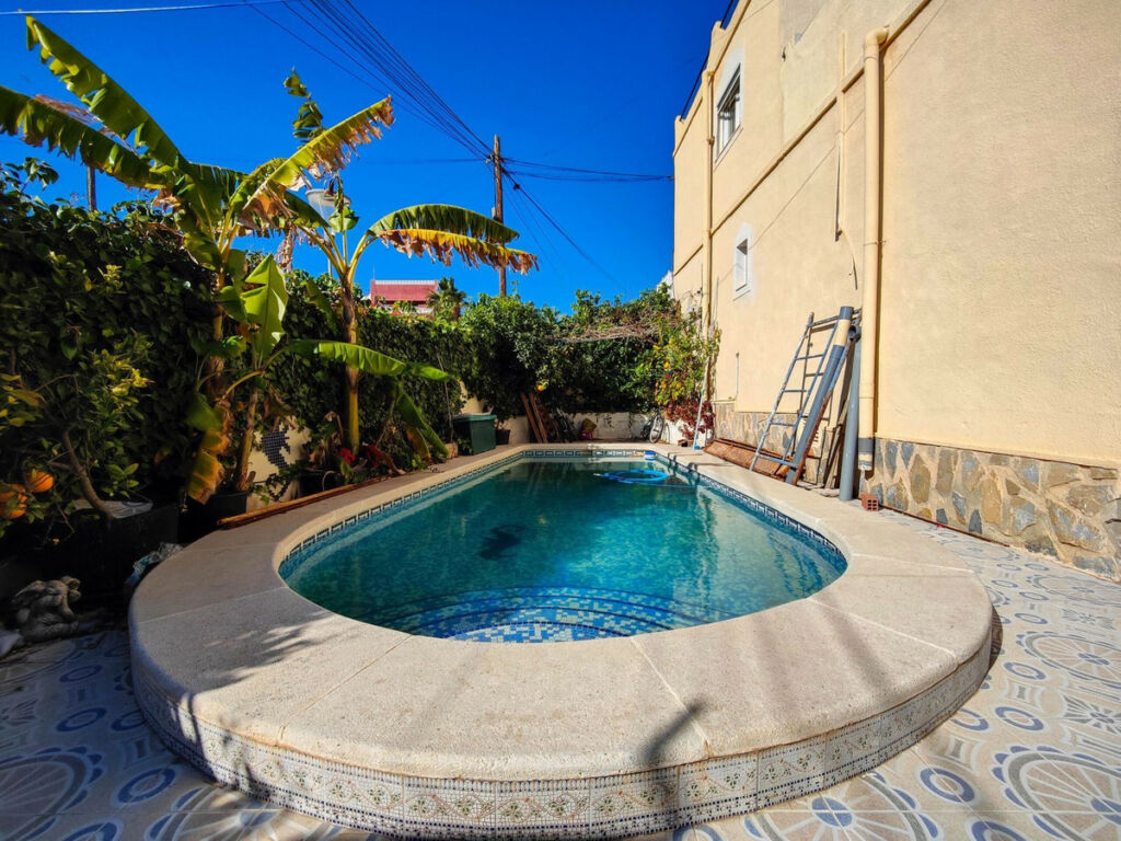 Semi-Detached House San Miguel de Salinas Alicante - image 3