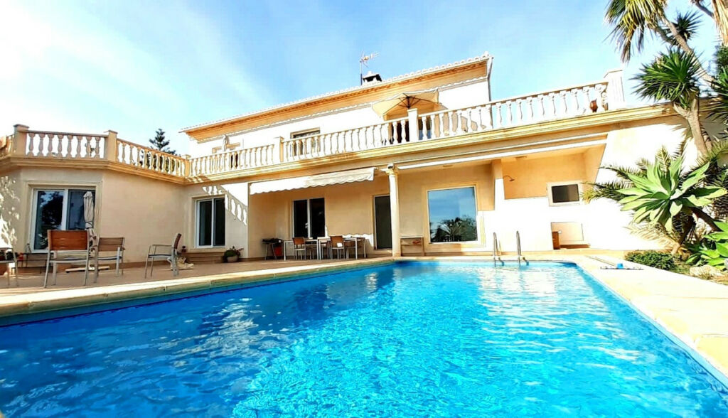 Detached Villa Teulada Alicante - image 4