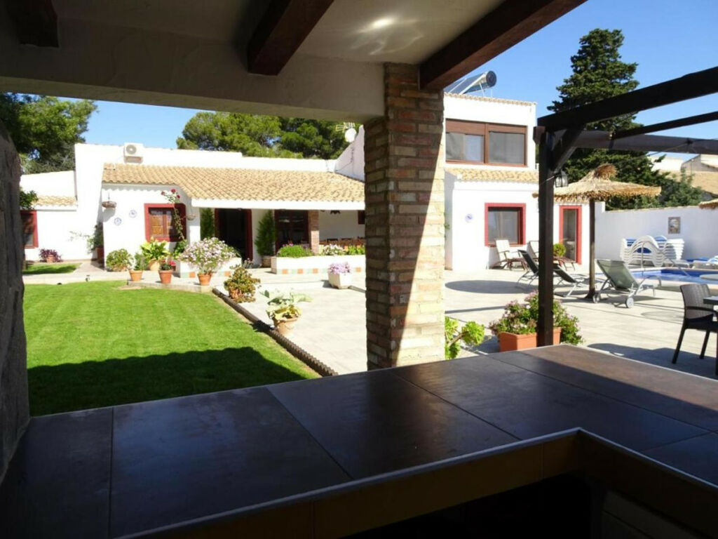 Detached Villa Cabo Roig Alicante - image 3