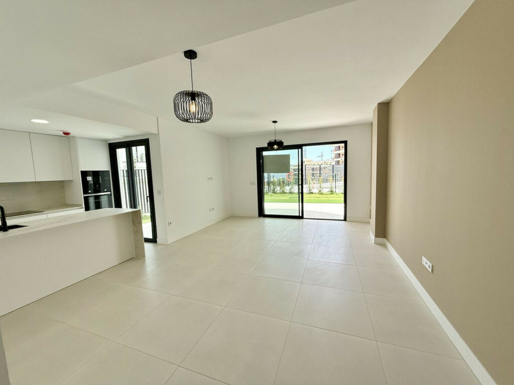 Ground Floor Apartment Fuengirola Málaga - image 3