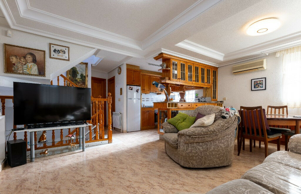 Detached Villa Los Altos Alicante - image 3