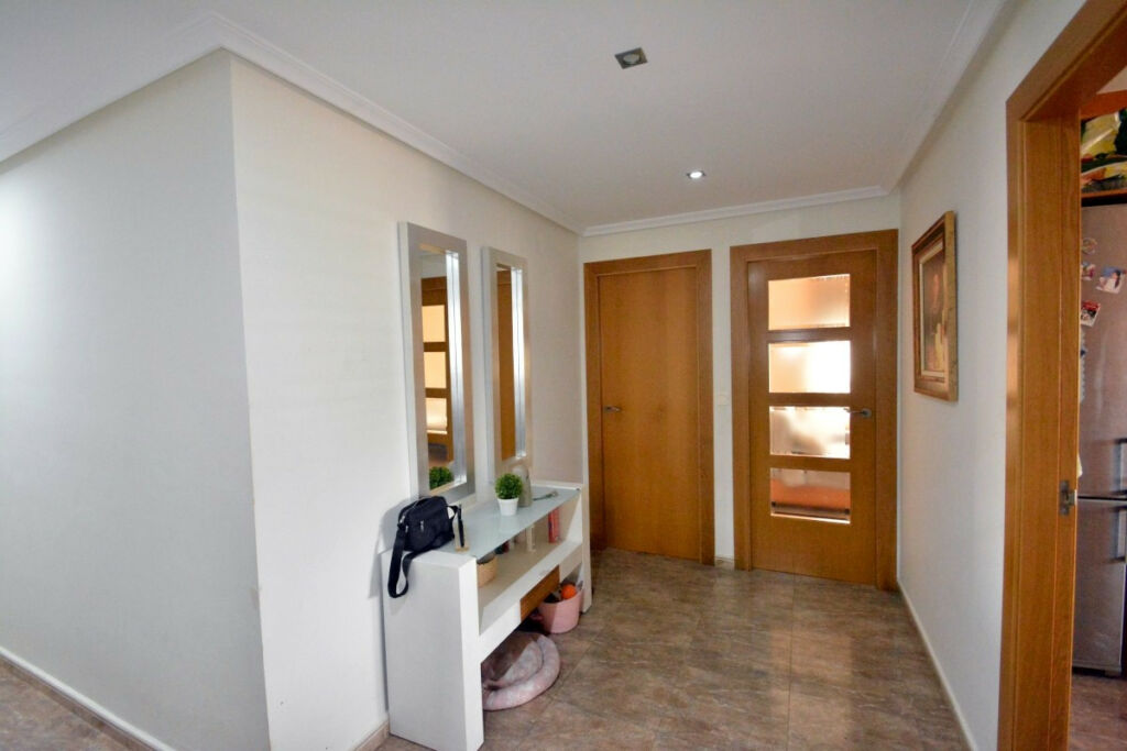Middle Floor Apartment Rojales Alicante - image 4