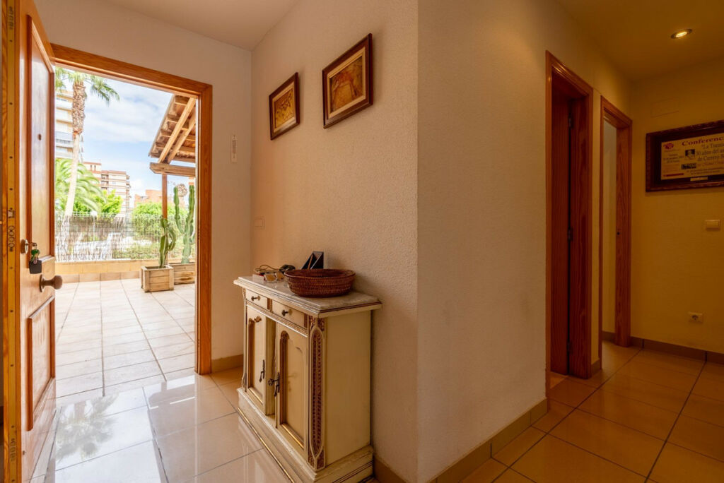 Ground Floor Apartment El Campello Alicante - image 3