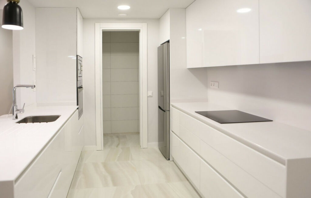 Middle Floor Apartment Benidorm Alicante - image 3